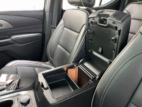 Certified 2023 Chevrolet Traverse Premier w/ LPO, Floor Liner Package image 37