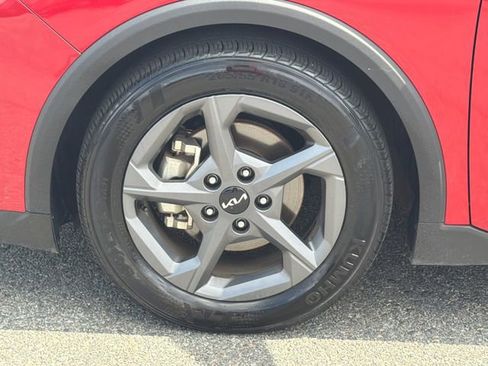 Used 2025 Kia K4 FWD image 11