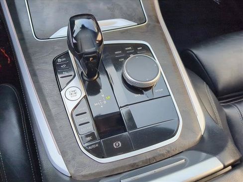 Used 2022 BMW X5 xDrive40i w/ M Sport Package AWD/4WD image 12