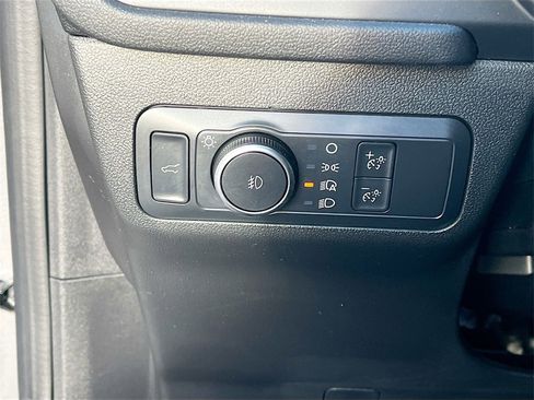 Used 2022 Ford Escape SEL image 10