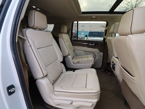 Used 2021 GMC Yukon XL Denali w/ Denali Premium Package image 68