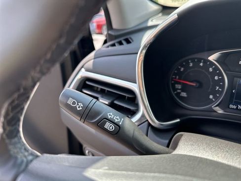 Used 2024 Chevrolet Equinox LT image 20