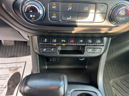 Used 2021 GMC Canyon AT4 AWD/4WD image 22