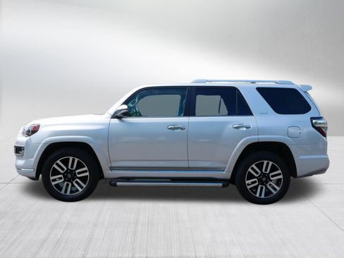 Used 2018 Toyota 4Runner Limited AWD/4WD image 4