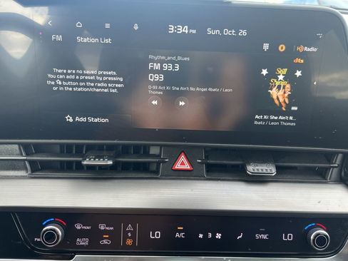 Used 2023 Kia Sportage EX image 11