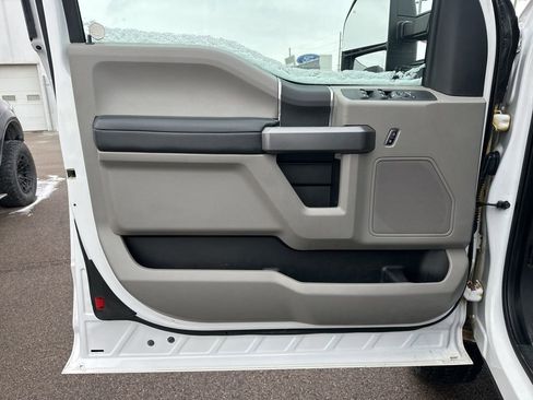 Used 2019 Ford F250 XLT w/ XLT Value Package image 19