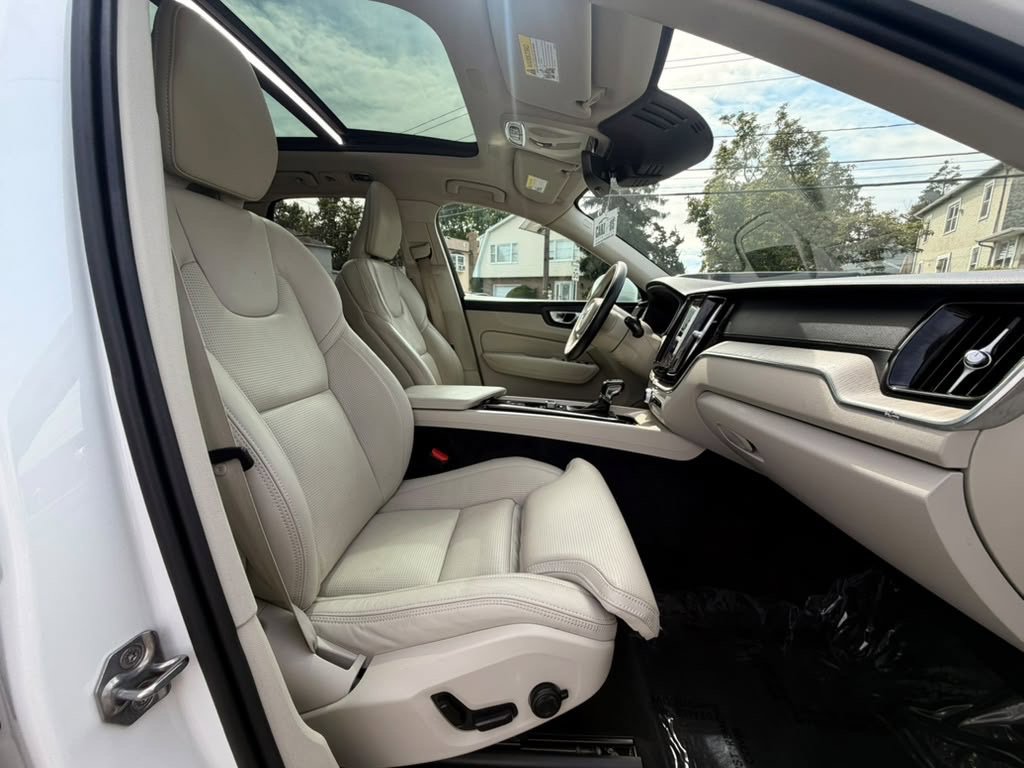 Used 2021 Volvo XC60 T6 Inscription w/ Advanced Package AWD/4WD image 23