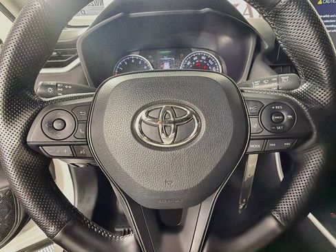 Used 2022 Toyota RAV4 LE FWD image 13