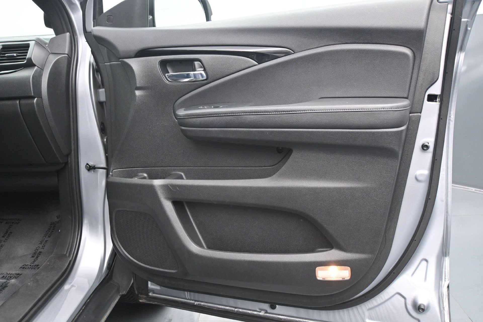 Used 2020 Honda Passport Touring image 12