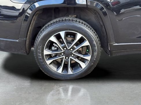 Used 2022 Jeep Grand Cherokee L Overland w/ Luxury Tech Group IV image 57