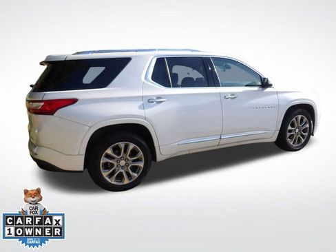 Used 2019 Chevrolet Traverse Premier w/ Driver Confidence II Package FWD image 13