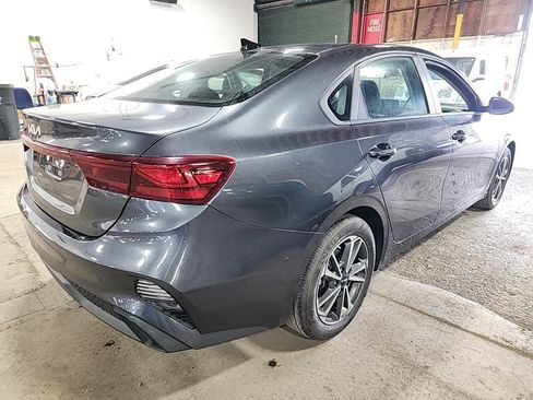 Used 2023 Kia Forte LXS FWD image 4