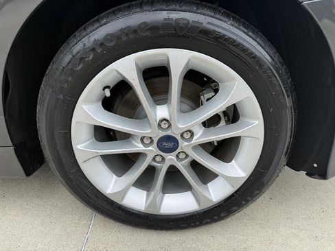 Used 2020 Ford Fusion SE FWD image 7