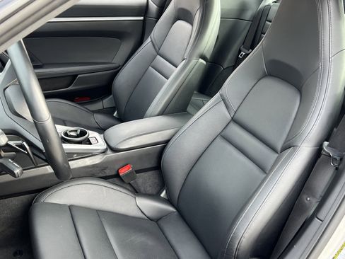 Certified 2024 Porsche 911 Carrera image 16