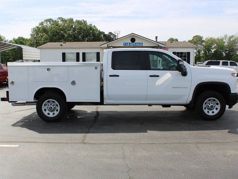 Used 2025 Chevrolet Silverado 2500 W/T w/ WT Convenience Package AWD/4WD image 10