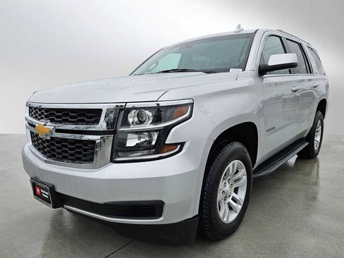 Used 2019 Chevrolet Tahoe LT image 3