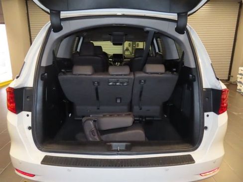 Used 2019 Honda Odyssey Elite image 18