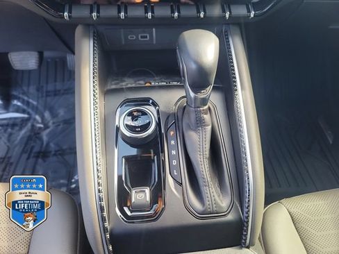 Certified 2024 Chevrolet Colorado ZR2 w/ ZR2 Convenience Package III AWD/4WD image 27