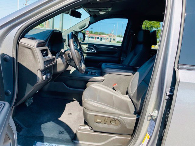 Used 2021 Chevrolet Tahoe Z71 w/ Rear Media and Nav Package AWD/4WD image 33