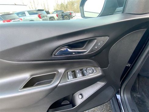 Used 2023 Chevrolet Equinox LT image 20