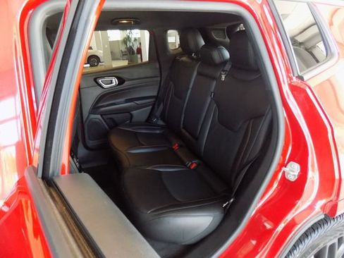 Certified 2022 Jeep Compass Limited AWD/4WD image 15