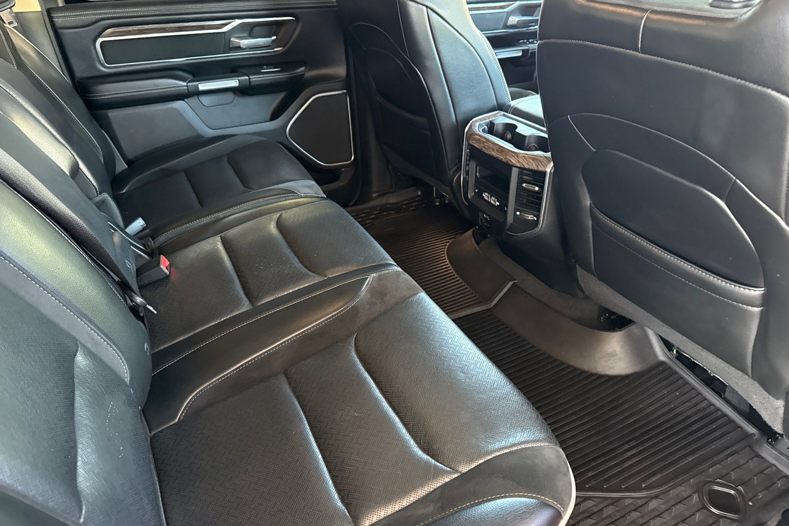 Used 2019 RAM 1500 Laramie RWD image 23