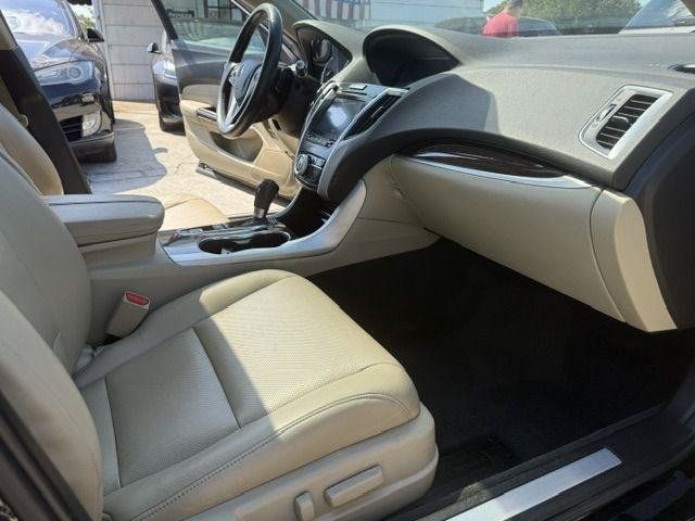 Used 2018 Acura TLX w/ Technology Package FWD image 12