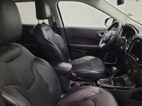 Used 2018 Jeep Compass Limited w/ Navigation Group FWD image 21