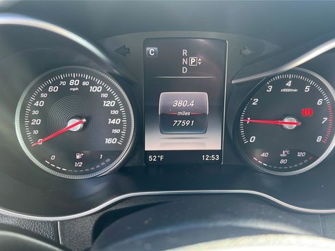 Used 2015 Mercedes-Benz C 300 Sport image 12