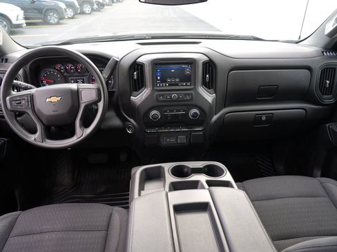 Used 2023 Chevrolet Silverado 1500 Custom AWD/4WD image 25