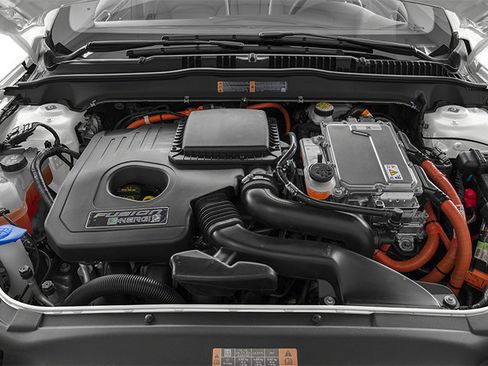 Used 2014 Ford Fusion Energi SE FWD image 16