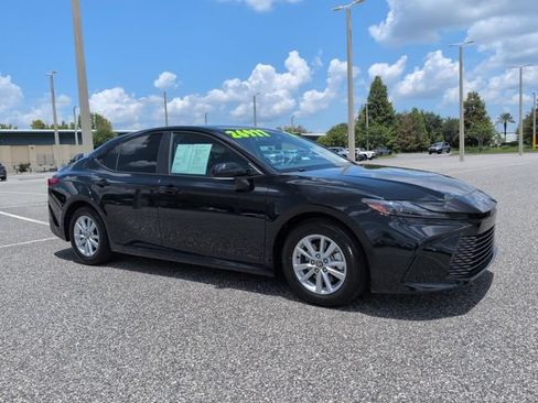 Certified 2025 Toyota Camry LE FWD image 1