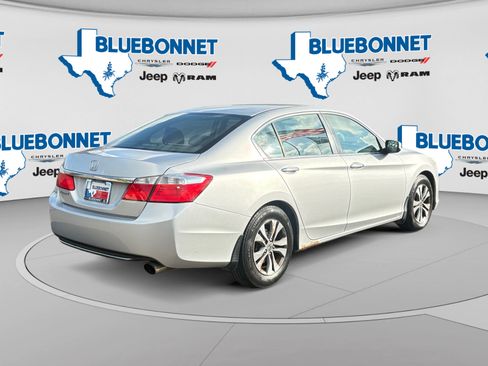 Used 2021 Honda Civic EX image 5