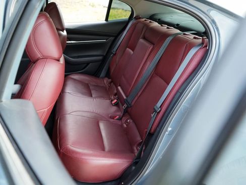 Used 2023 MAZDA MAZDA3 s image 33