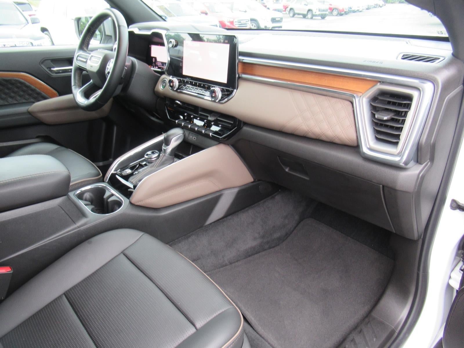 Used 2023 GMC Canyon Denali AWD/4WD image 11