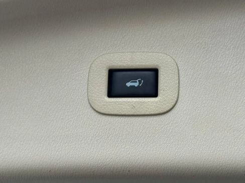 Used 2017 INFINITI QX80 2WD w/ Driver Assistance Package image 23