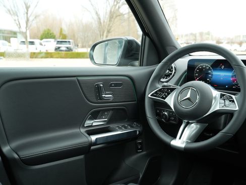 New 2026 Mercedes-Benz GLB 250 4MATIC image 23