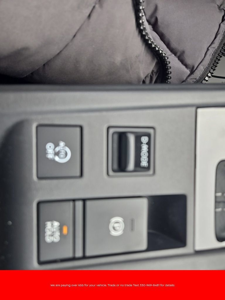 New 2026 Nissan Sentra SV w/ SV Convenience Package FWD image 17