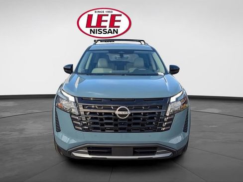 New 2026 Nissan Pathfinder SL FWD image 8