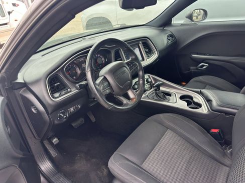 Used 2019 Dodge Challenger SXT w/ Blacktop Package image 2