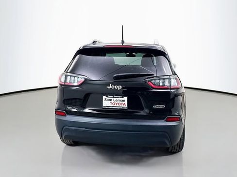 Used 2019 Jeep Cherokee Latitude w/ Popular Appearance Group image 6