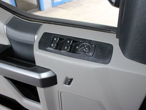 Used 2022 Ford F450 XLT w/ FX4 Off-Road Package image 27