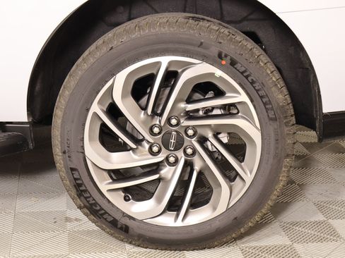 New 2026 Lincoln Navigator Premiere AWD/4WD image 20