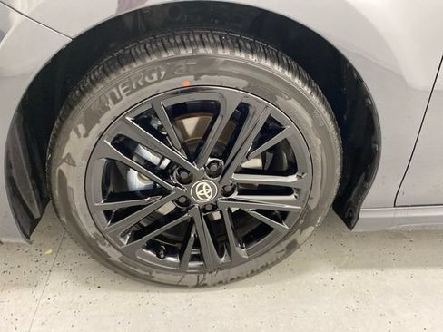 Used 2026 Toyota Camry SE AWD/4WD image 9