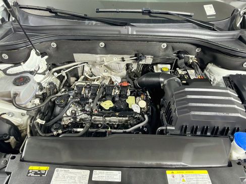 Used 2024 Volkswagen Atlas SE AWD/4WD image 35