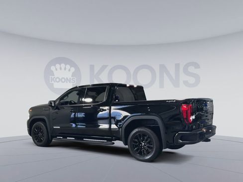 Used 2022 GMC Sierra 1500 Elevation w/ LPO, Elevation Black Package image 10