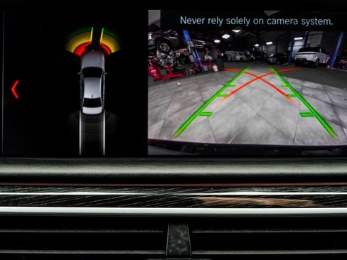 Used 2019 BMW 750i xDrive w/ Executive Package image 32