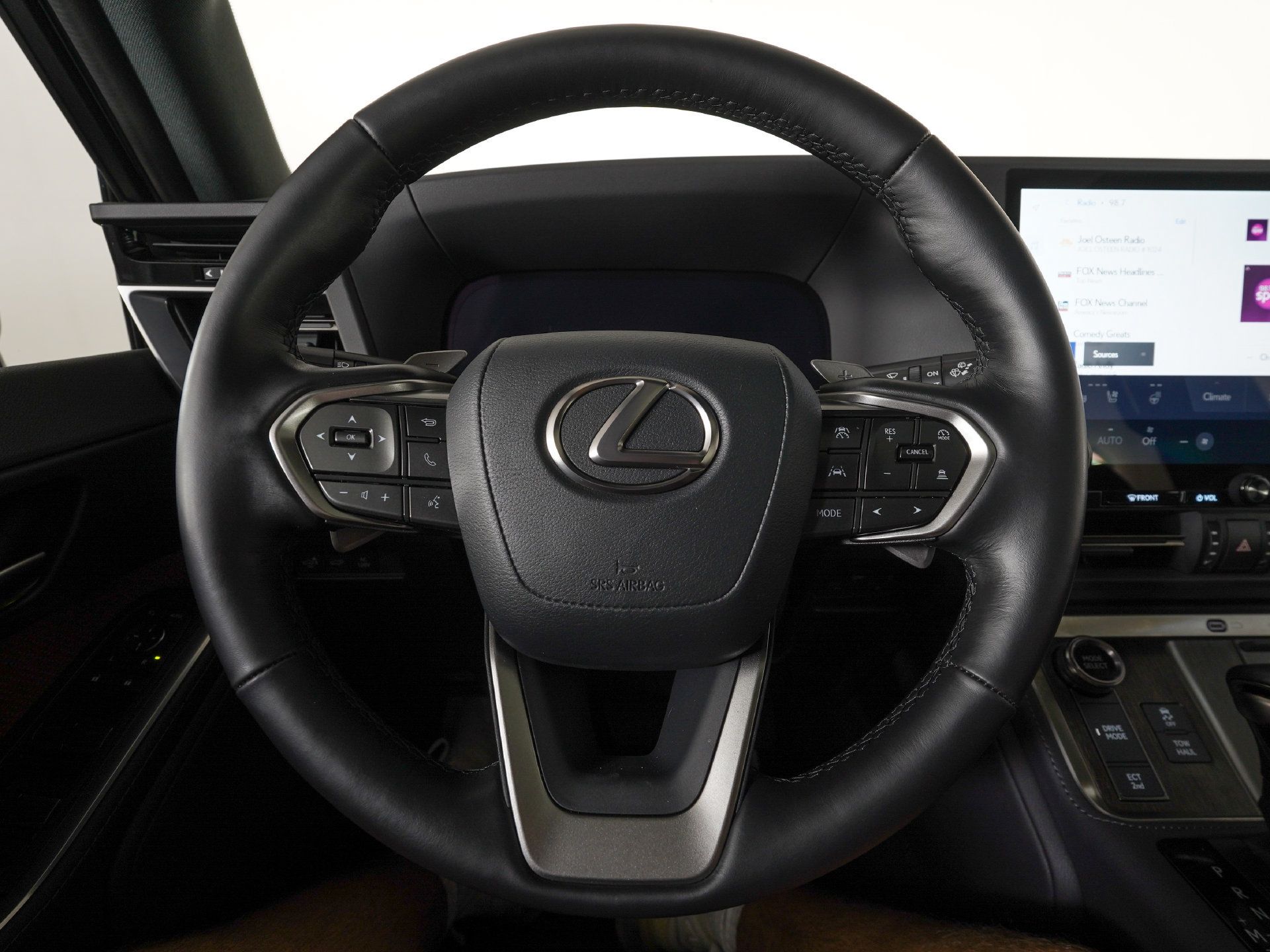 Used 2026 Lexus GX 550 w/ Accessory Package (2T) AWD/4WD image 20
