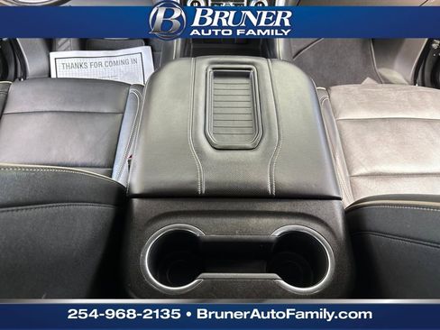 Used 2021 GMC Yukon XL SLT image 25