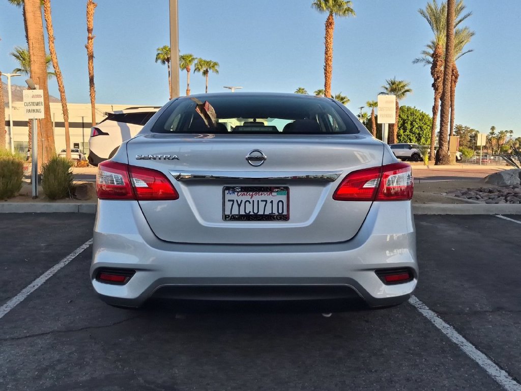 Used 2017 Nissan Sentra S FWD image 4